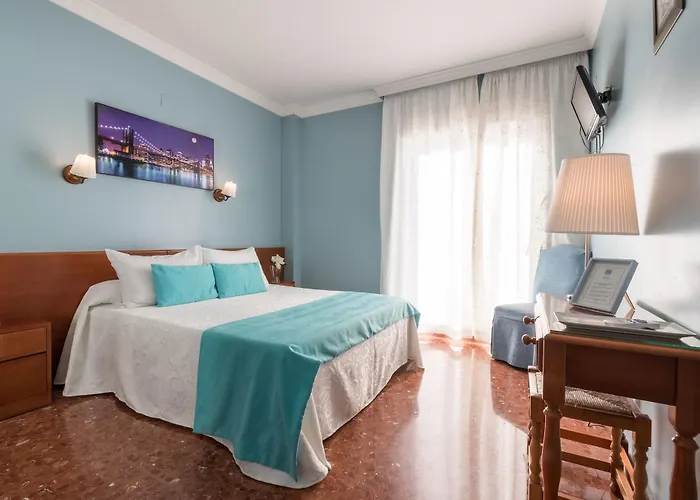 Romerito מלון 2*